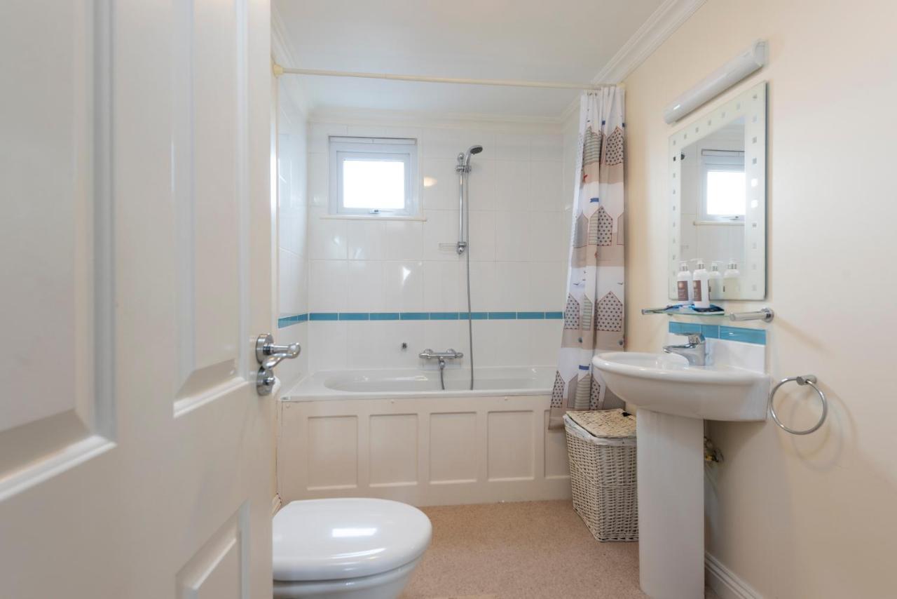 Waves Apartment, St Ives エクステリア 写真